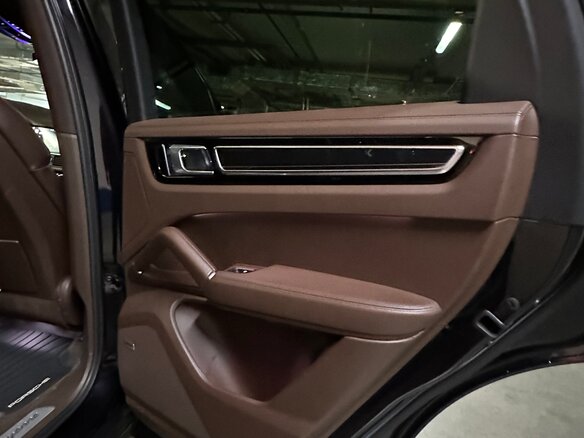 2018 Porsche Cayenne III, чёрный - вид 21