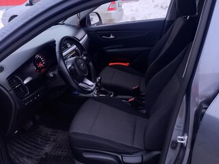 2020 Kia Rio X-Line IV, серый, 1700000 рублей, вид 4