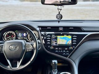 2019 Toyota Camry VIII (XV70), чёрный, 2900000 рублей, вид 4