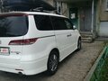 2004 Honda Elysion I, белый, 1850000 рублей - вид 1