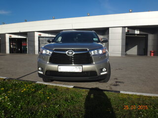 2014 Toyota Highlander III (XU50), бежевый, 3450000 рублей, вид 1
