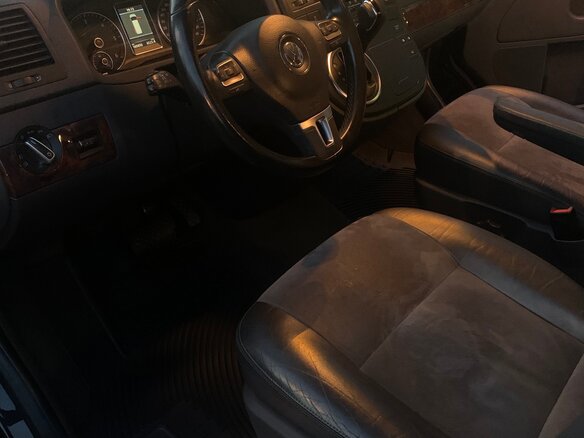 2011 Volkswagen Multivan T5 Рестайлинг, чёрный - вид 7