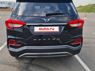 2020 SsangYong Rexton IV, чёрный, 2750000 рублей, вид 4