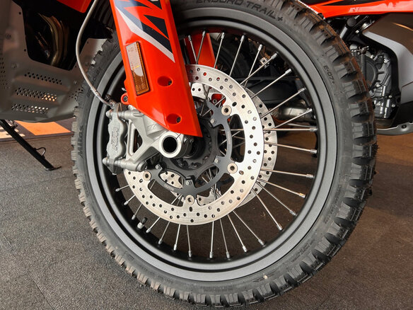 2024 KTM 890 Adventure R, оранжевый, 1300000 рублей - вид 8