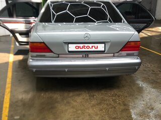 1996 Mercedes-Benz S-Класс 320 III (W140) Рестайлинг, серый, 2800000 рублей, вид 3