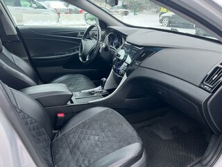 2010 Hyundai Sonata VI (YF), серебристый, 750000 рублей, вид 5
