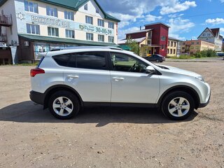 2013 Toyota RAV4 IV (XA40), белый, 1520000 рублей, вид 2