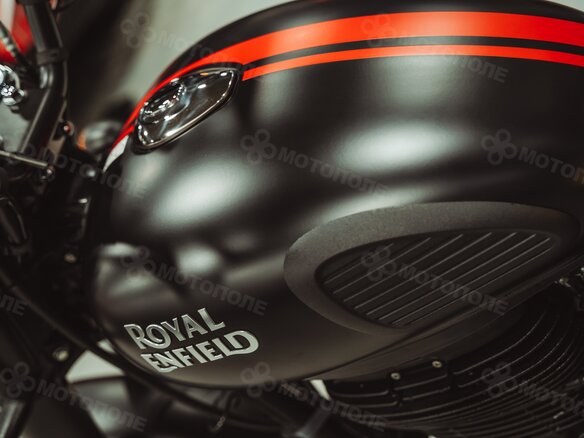 2026 Royal Enfield Classic 350, чёрный, 520000 рублей - вид 17