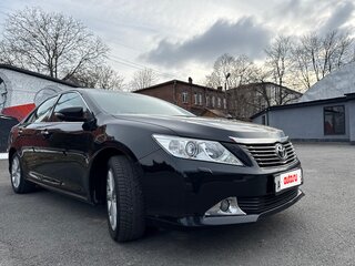 2014 Toyota Camry VII (XV50), чёрный, 1700000 рублей, вид 3