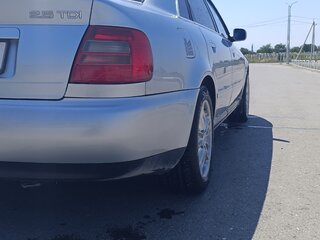 1998 Audi A4 I (B5), серебристый, 675000 рублей, вид 3