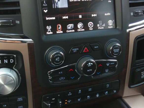 2013 Dodge RAM IV (DS/DJ), белый - вид 17