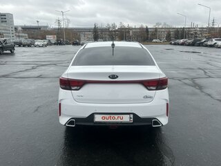 2021 Kia Rio IV Рестайлинг, белый, 1720000 рублей, вид 3