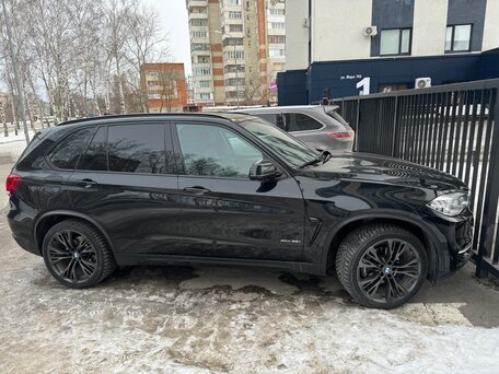 2014 BMW X5 35i III (F15), чёрный, 2700000 рублей, вид 4