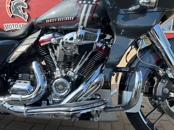 2019 Harley-Davidson CVO Road Glide, серебристый, 2900000 рублей - вид 16