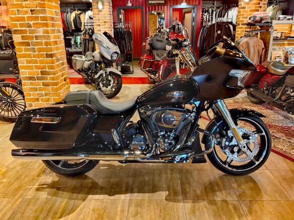2024 Harley-Davidson Road Glide Special, чёрный, 3950000 рублей - вид 2