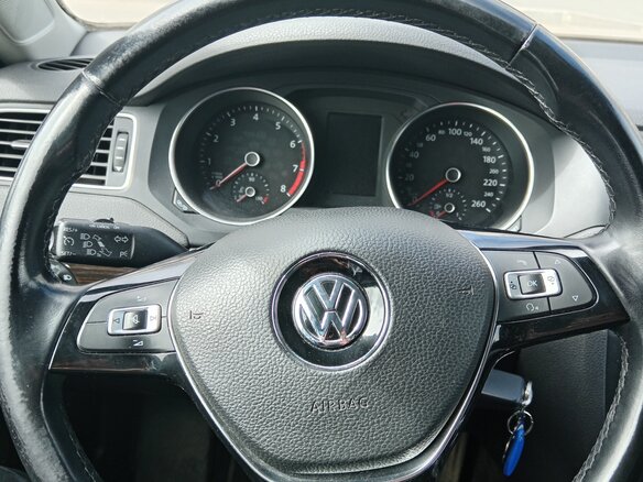 2015 Volkswagen Jetta VI Рестайлинг, чёрный, 925000 рублей - вид 4