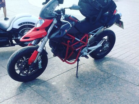 2008 Ducati Hypermotard, красный, 650000 рублей, вид 3
