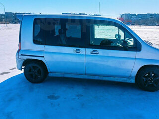 2002 Honda Mobilio I, серебристый, 350000 рублей, вид 1