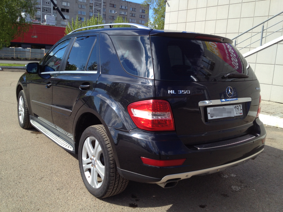 2010 Mercedes-Benz M-Класс 350 II (W164) Рестайлинг, чёрный - вид 3