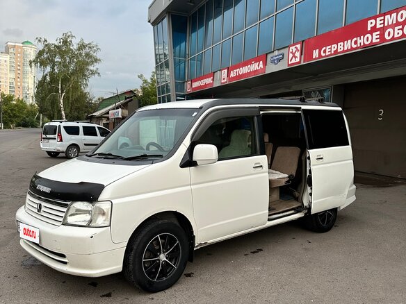 2002 Honda Stepwgn II, белый, 800000 рублей - вид 1