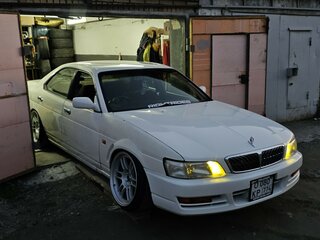 1997 Nissan Laurel VIII (C35), белый, 580000 рублей, вид 4
