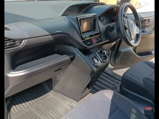 2019 Toyota Voxy III (R80) Рестайлинг, серебристый, 2350000 рублей, вид 5