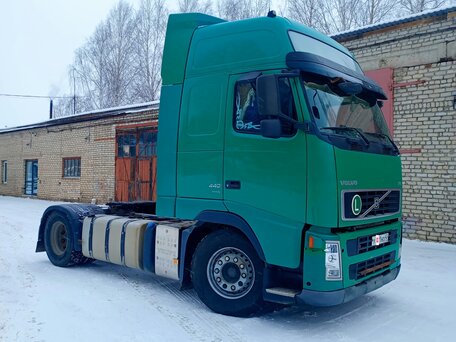 2008 Volvo FH, зелёный, 3679000 рублей, вид 3