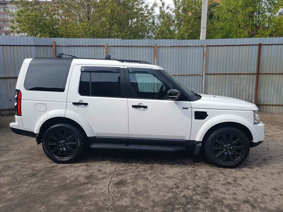 2015 Land Rover Discovery IV Рестайлинг, белый, 2750000 рублей - вид 2