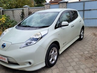 2012 Nissan Leaf I (ZE0/AZE0), белый, 730000 рублей, вид 3