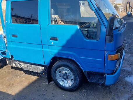 1993 Toyota Toyoace, синий, 700000 рублей, вид 1