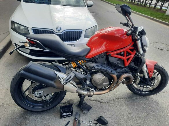 2014 Ducati Monster 821, красный, 500000 рублей - вид 13