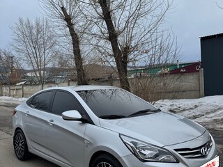 2014 Hyundai Solaris I Рестайлинг, серебристый, 1100999 рублей, вид 5