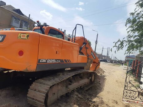 2020 Doosan DX225, оранжевый, 11500000 рублей, вид 5