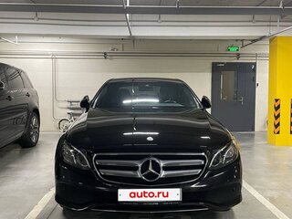 2016 Mercedes-Benz E-Класс 200 V (W213, S213, C238), чёрный, 2590000 рублей, вид 1