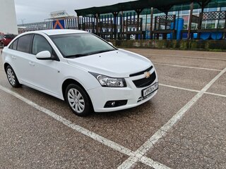 2011 Chevrolet Cruze I, белый, 985000 рублей, вид 3
