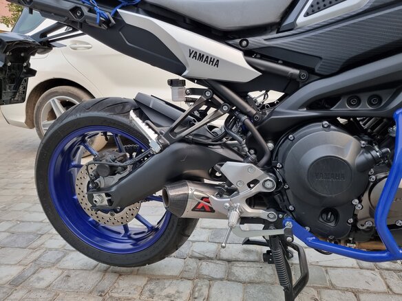 2017 Yamaha MT-09 Tracer (FJ-09), серебристый, 920000 рублей - вид 14