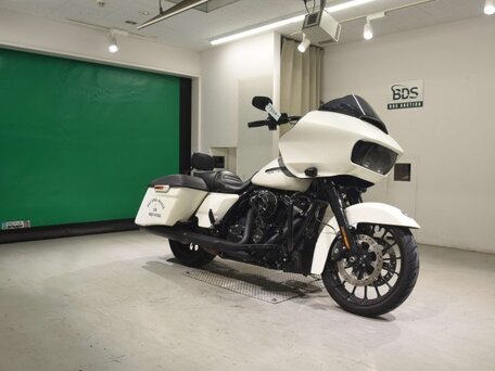 2018 Harley-Davidson Road Glide Special, белый, 1491000 рублей, вид 2