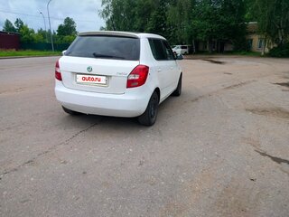 2012 Skoda Fabia II Рестайлинг, белый, 440000 рублей, вид 5