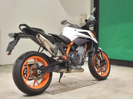 2022 KTM 890 Duke R, белый, 870000 рублей, вид 5