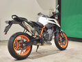 2022 KTM 890 Duke R, белый, 870000 рублей - вид 4