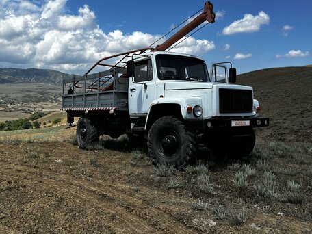 2004 ГАЗ 3308, 900000 рублей, вид 2