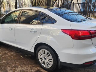 2015 Ford Focus III Рестайлинг, белый, 900000 рублей, вид 5
