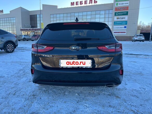 2018 Kia Ceed III, чёрный, 1690000 рублей - вид 4