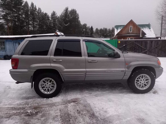 2002 Jeep Grand Cherokee II (WJ), серый, 1100000 рублей - вид 1