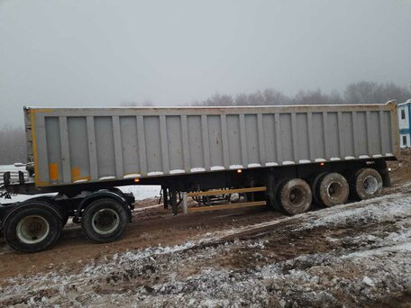 2008 International 9000 Series, красный, 3000000 рублей, вид 2