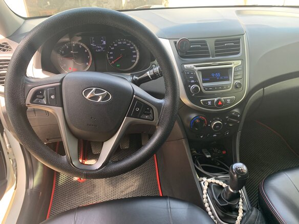 2016 Hyundai Solaris I Рестайлинг, белый, 1080000 рублей - вид 8