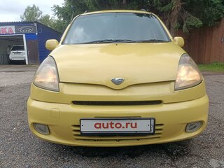 1999 Toyota FunCargo, жёлтый, 470000 рублей, вид 1