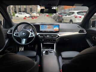 2022 BMW 3 серии 320d xDrive VII (G2x) Рестайлинг, чёрный, 5500000 рублей, вид 3