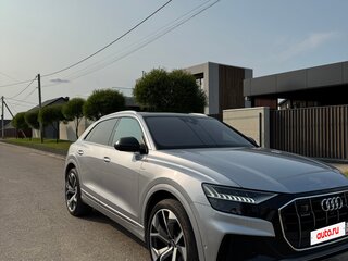 2020 Audi Q8 50 TDI I (4M), серый, 7050000 рублей, вид 3