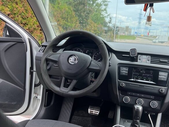 2016 Skoda Octavia III (A7), белый, 600000 рублей - вид 7